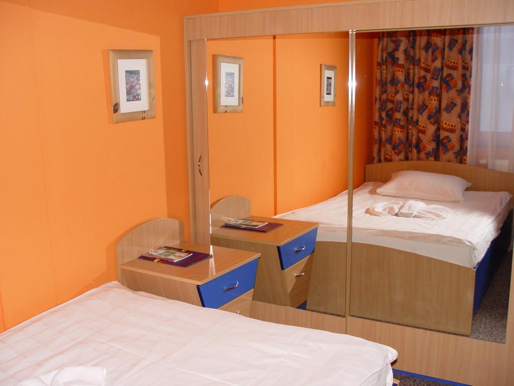Hotel 222 Poznan Luaran gambar